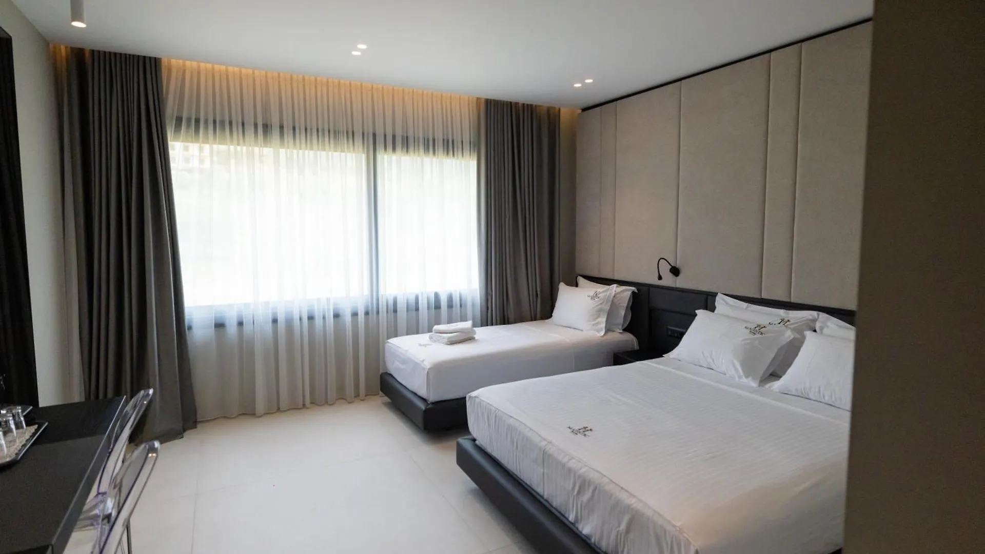 Hotel Majestic Radhimë